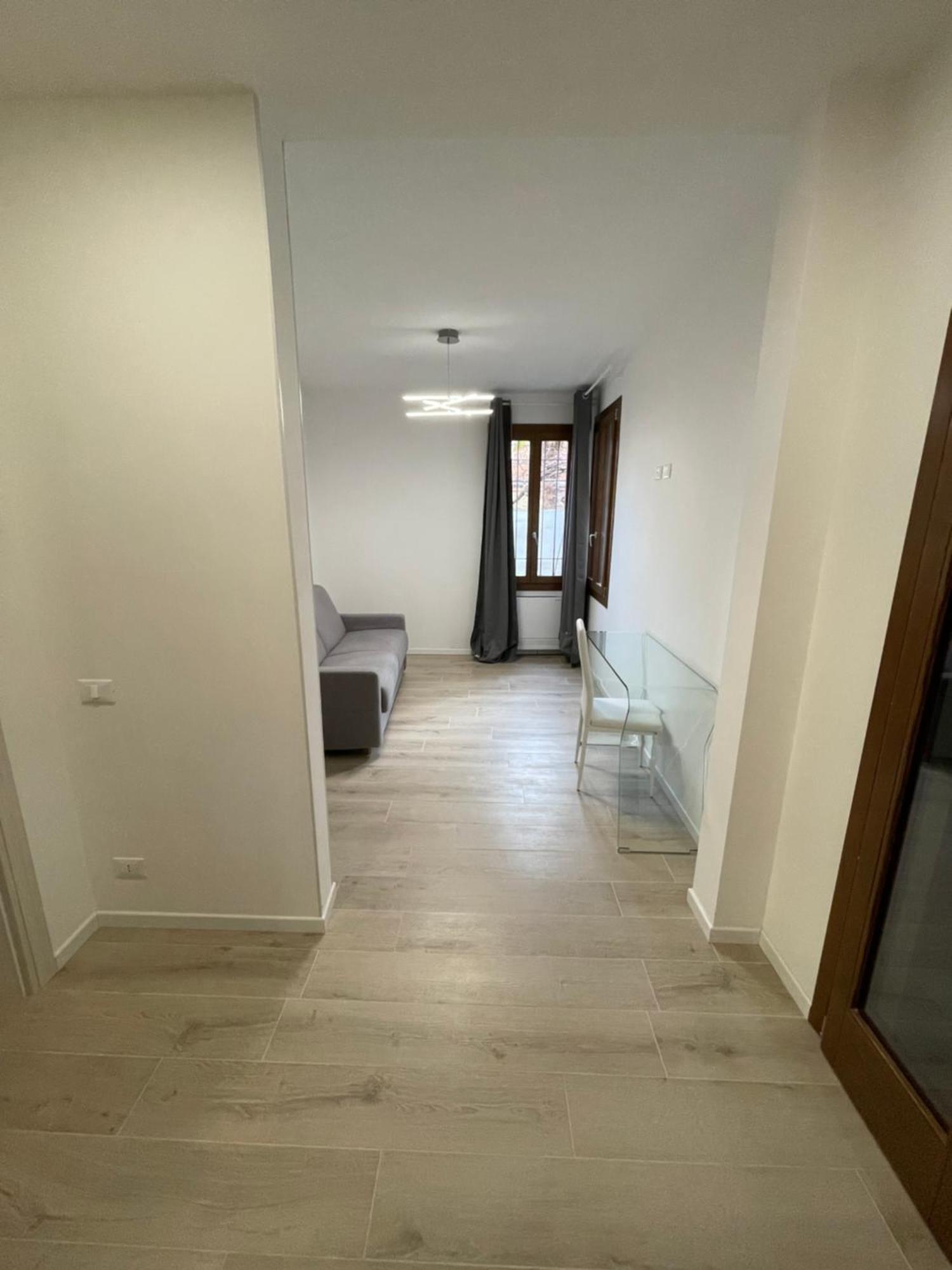 Domus Apartment *